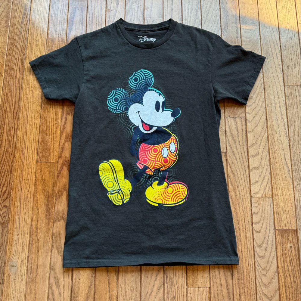 Disney Mickey Mouse t-shirt sz S